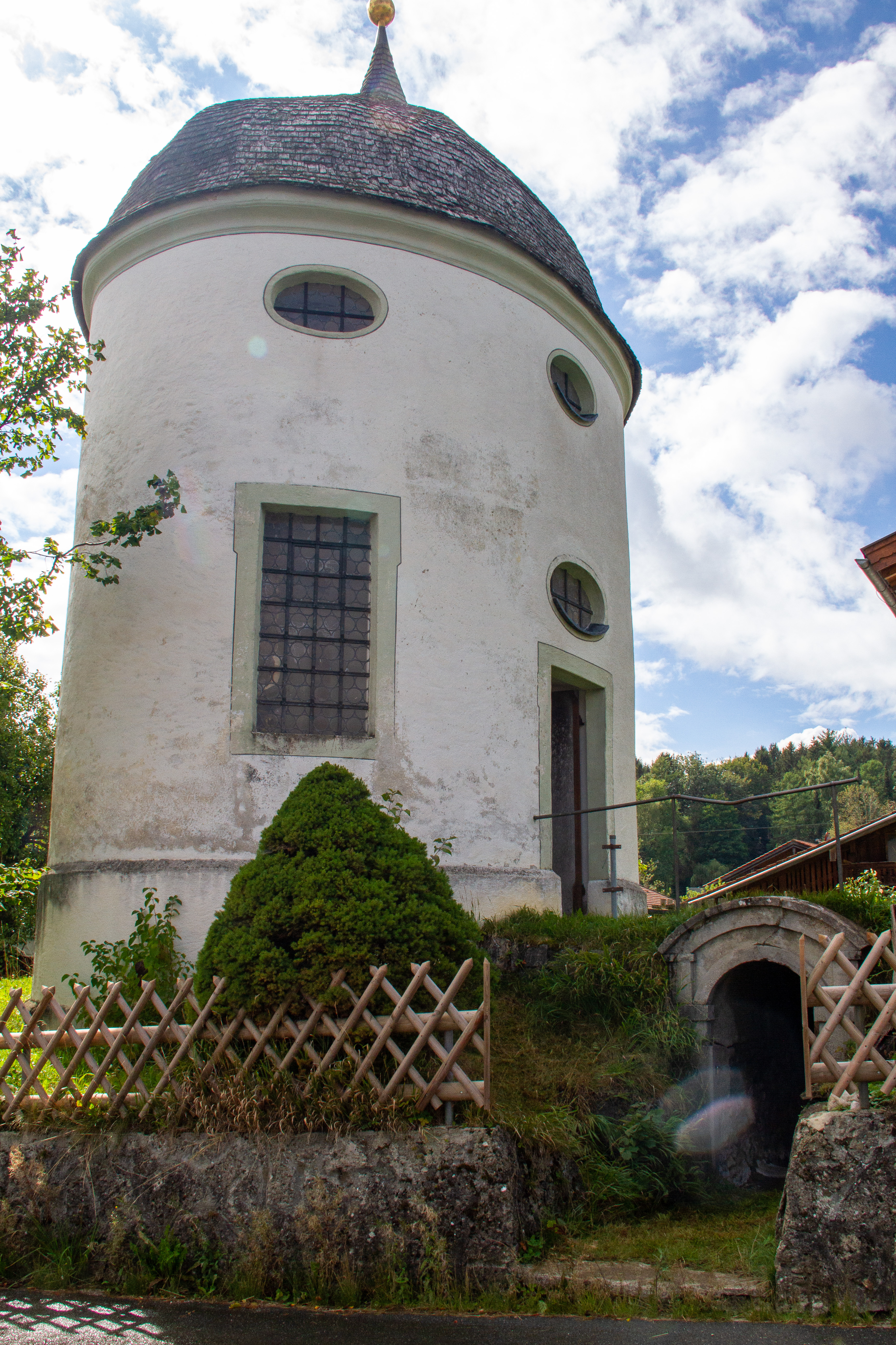 Schätze unserer Heimat: Der "unterirdische Gang" und die Allerheiligenkapelle in Reichersdorf2